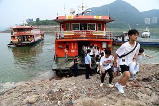 托雷斯：五年没比赛身体状态不是很好，希望下赛季还能参加传奇赛